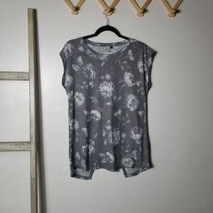 NWOT SWEET SASSAFRAS WOMEN'S GRAY FLORAL BLOUSE SIZE MEDIUM